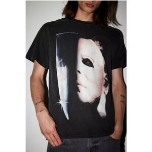 Urban Outfitters Halloween Mask Washed Cotton Graphic Tee Shirt Medium